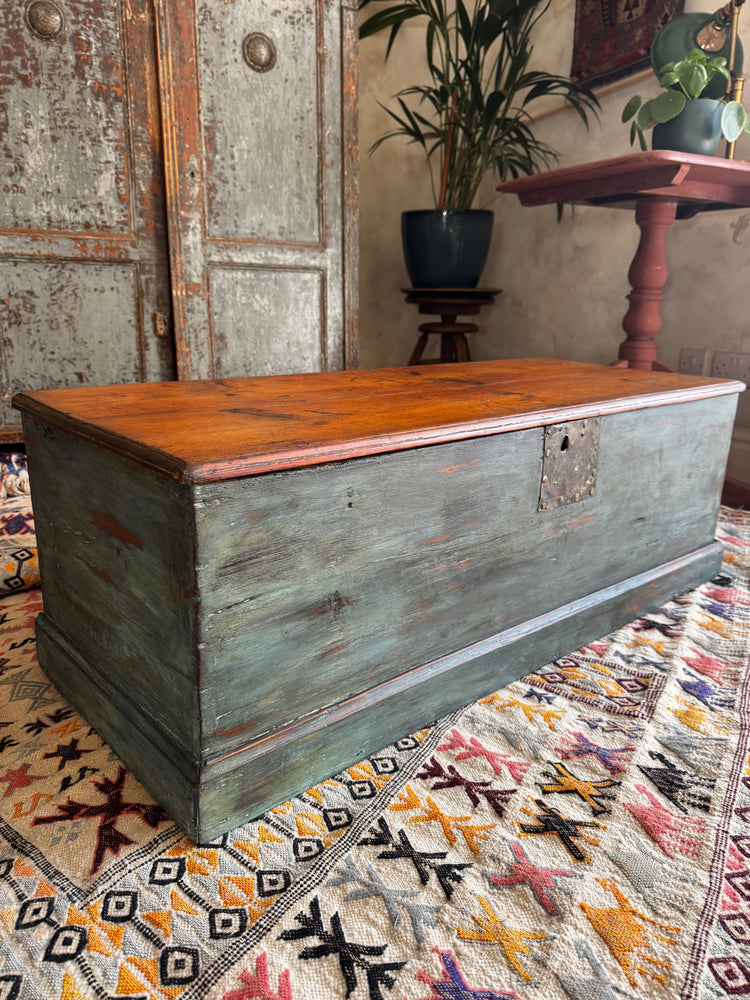 Early 20th-Century Restored Coffee Table Trunk